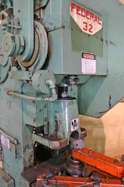 32 TON FEDERAL OBI NOTCHING PRESS: STOCK #51137