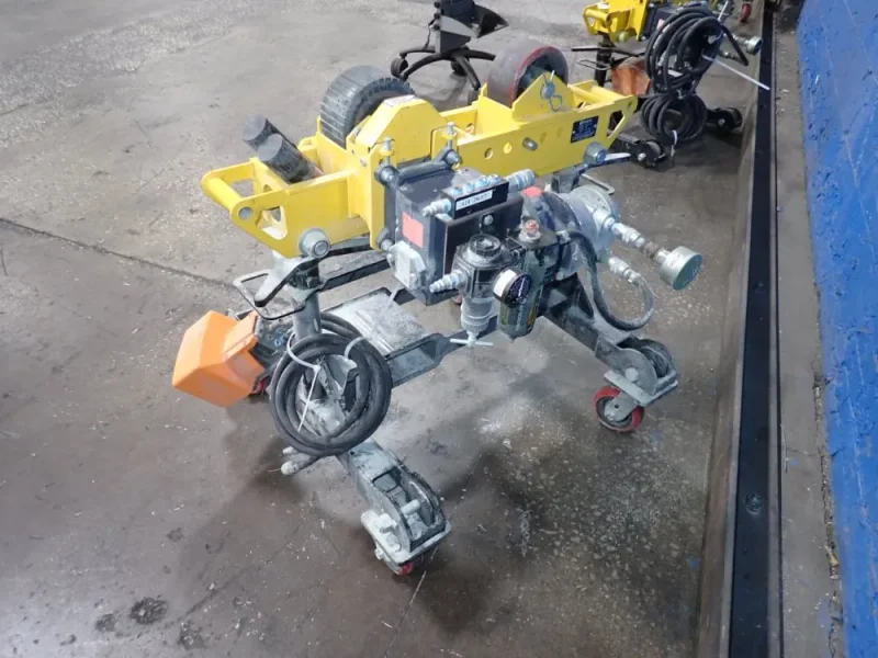 WELDING AUTOMATION 4000 LBS ADJUSTABLE PIPE ROLL  -  HD2L-100