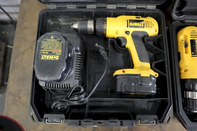 Dewalt 18V Cordless Drills (2)- Auction Item