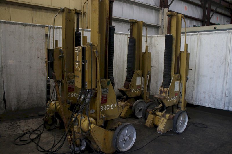 SET OF (4) 35 TON PORTABLE WHITING RAIL CAR JACKS: STOCK #77094