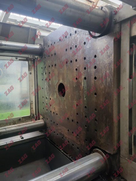 Toshiba Used ISG250NV10 Injection Molding Machines, 243 ton.  42 oz, 1998  460V