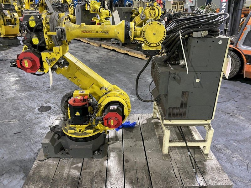 FANUC ROBOT  R-1000iA/100F w/ R-30iB Controls USED