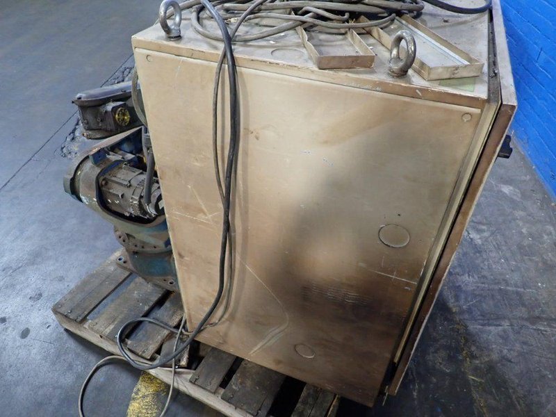 YASKAWA ELECTRIC ROBOT  -  MH6