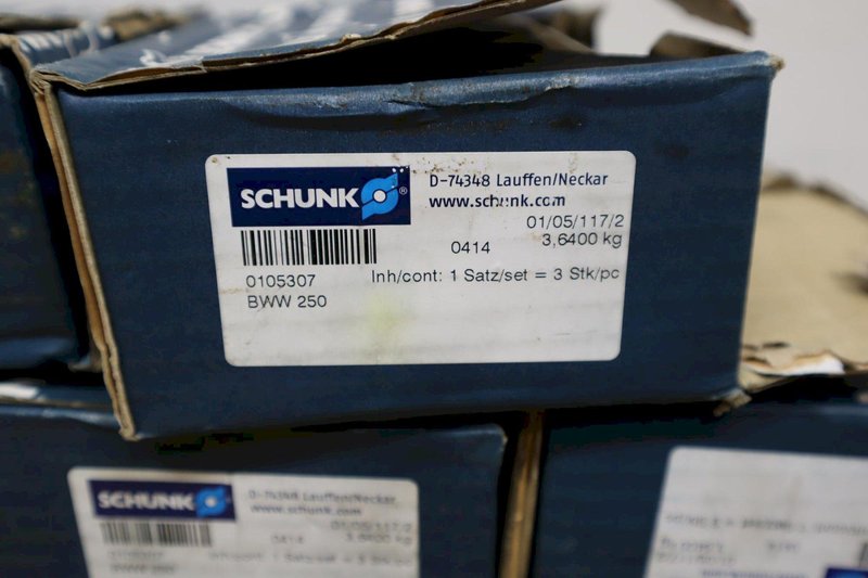 Schunk BWTJ-K305-21 Quick Change 3-Jaw Chuck Base Jaws with (9) Sets of BWW 250 Steel Jaws *** Appear to Have Little to No Use***- Auction Item
