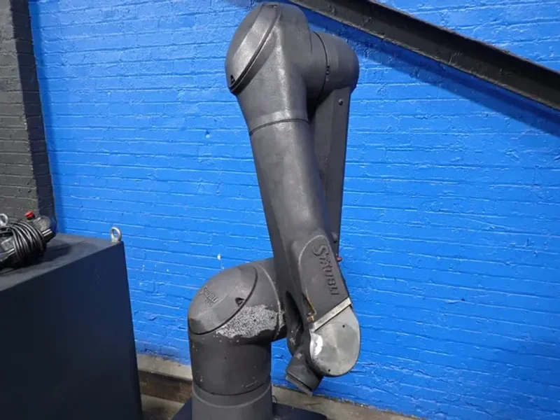 STAUBLI ROBOT  -  TX90XL