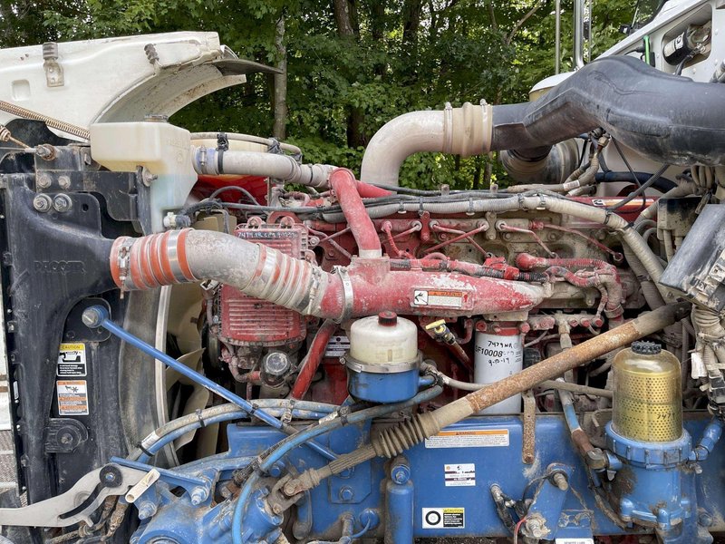2011 Peterbilt 367 Flat Top 
w/36” Sleeper and an Air Compressor