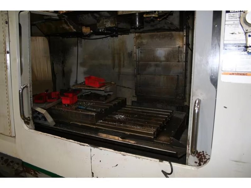 2006 HAAS VF5/40 CNC VERTICAL MACHINING CENTER: YOBRO #25768