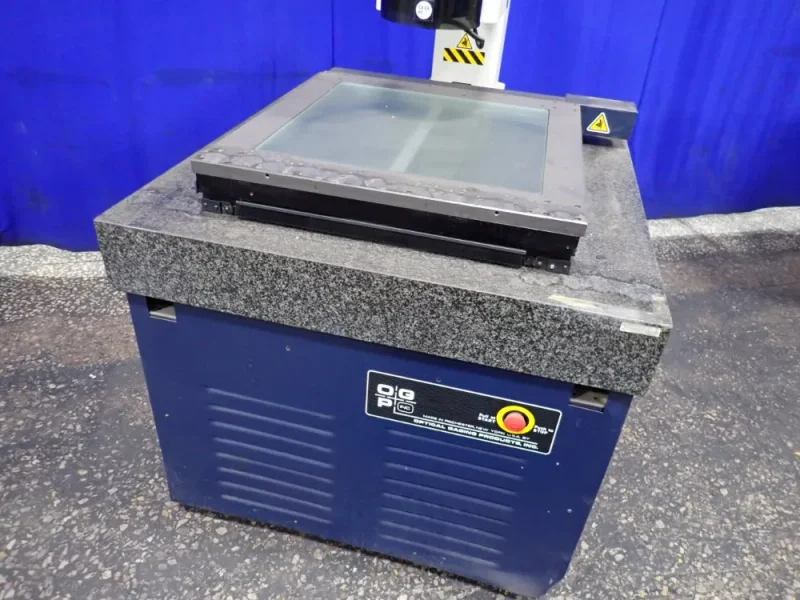 OPTICAL GAGING PRODUCTS INC 21 1/2" X 21 1/2" VIDEO MEASURING SYSTEM  -  AVANT 400 ZIP
