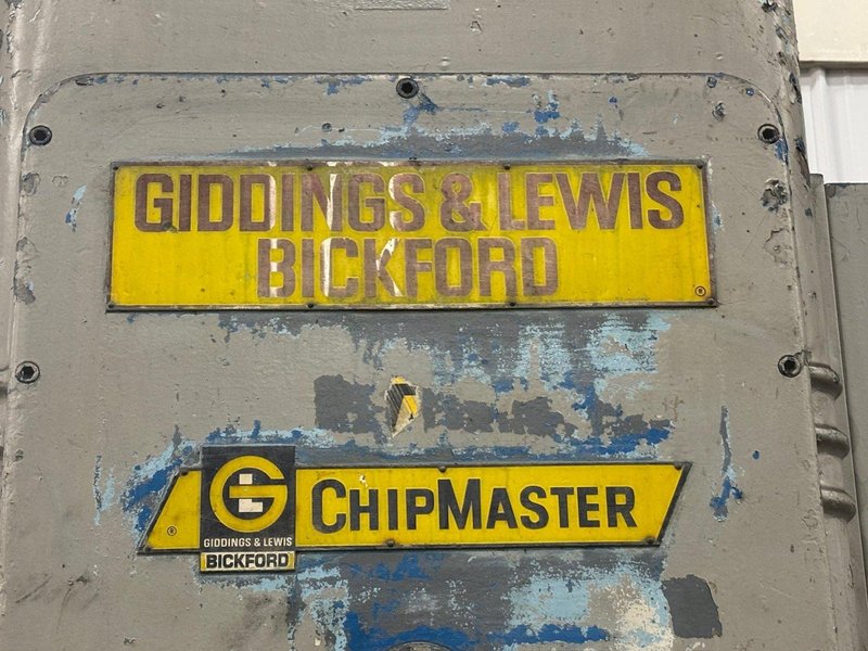 8&#039; ARM x 19&quot; GIDDINGS &amp; LEWIS MODEL #956-CHIPMASTER RADIAL ARM DRILL ON 360° T-SLOTTED BASE: STOCK #23539