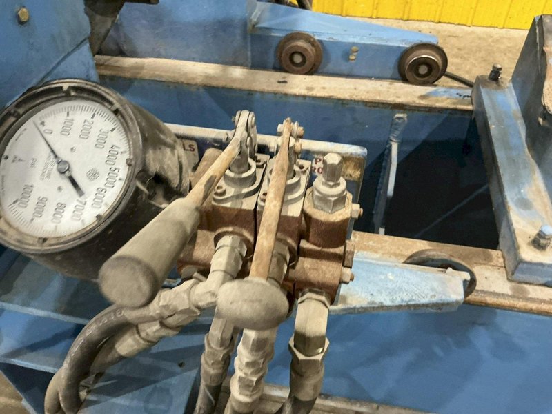 200 TON X 15' JAVELINA TRAVELING HEAD ROLLING FRAME HYDRAULIC STRAIGHTENING PRESS: YOBRO #25136