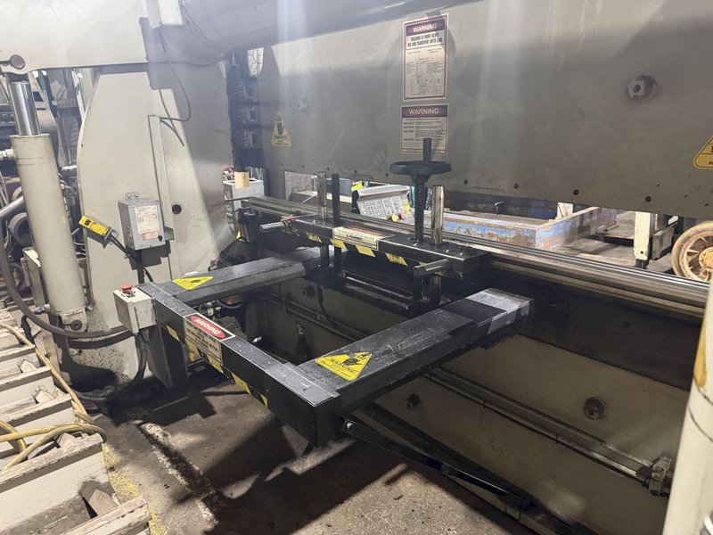 175 TON x 10' ACCURPRESS MODEL #717510 HYDRAULIC PRESS BRAKE: YOBRO #25744