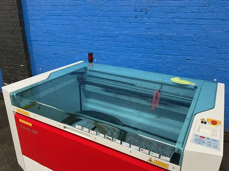 TROTEC LASER ENGRAVING MACHINE   -  SPEEDY 400