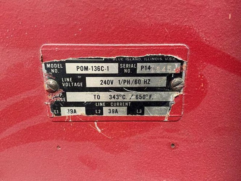 BLUE M 650* F / 343* C OVEN  -  P0M-136C-1