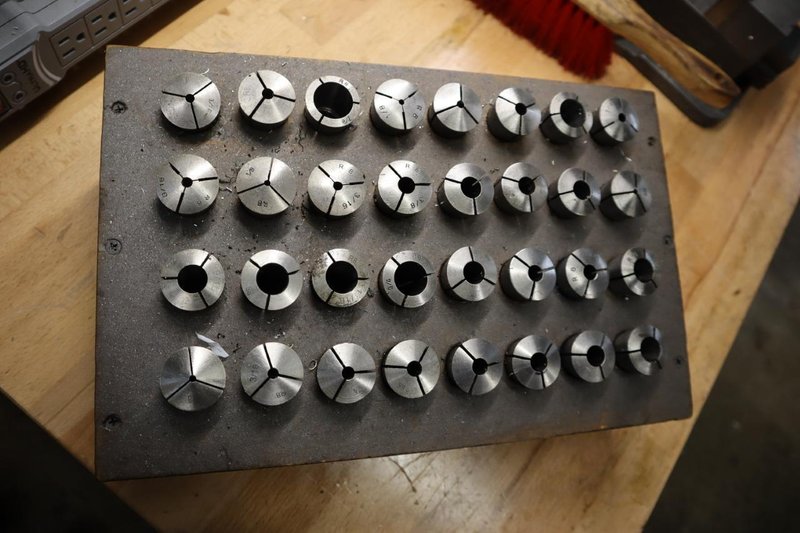 R8 Collets with Divider Stand- Auction Item