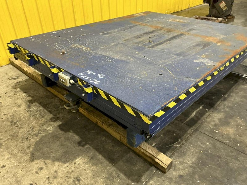 78" X 96" HYDRAULIC SCISSOR LIFT TABLE: YOBRO #24596