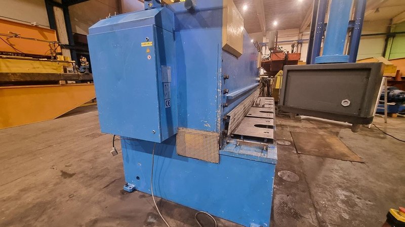 Baykal HNC 4100 x 10 mm CNC