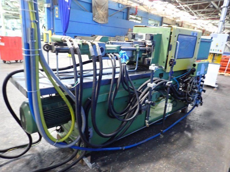 ARBURG INJECTION MOLDING MACHINE  -  270 M 350-90