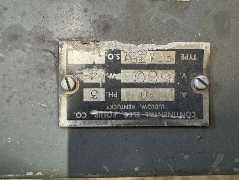 BULLDOG AND CONTINENTAL BUS PLUG BOXES  30 AND 60 AMP