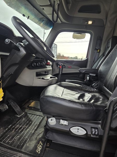 2022 Peterbilt 567 804176