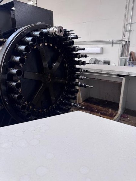 Mazak Nexus 510C VMC, 2006 – TSC, 12K RPM Spindle, Conveyor