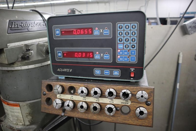 Bridgeport Series I 2HP Vertical Milling Machine, 9" x 42" Table, Variable Speed, Acu-Rite III 2 Axis DRO, Power Table Feed- Auction Item