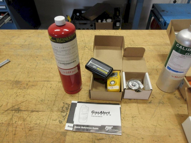 Electronic Gas Detectors with Reference Cylinders and Manuals- Auction Item