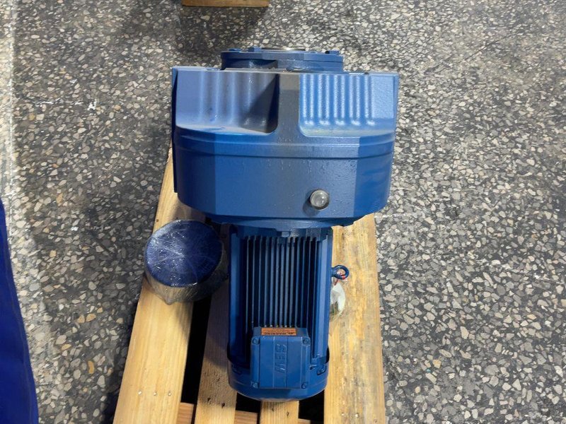 SEW 10 HO GEAR REDUCER   -  850015033.15.15001