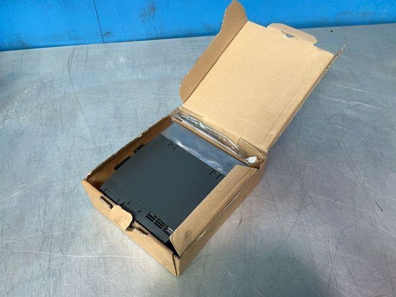 Siemens 4 Kw Variable Frequency Converter - 6sl3210-1ke18-8ab1