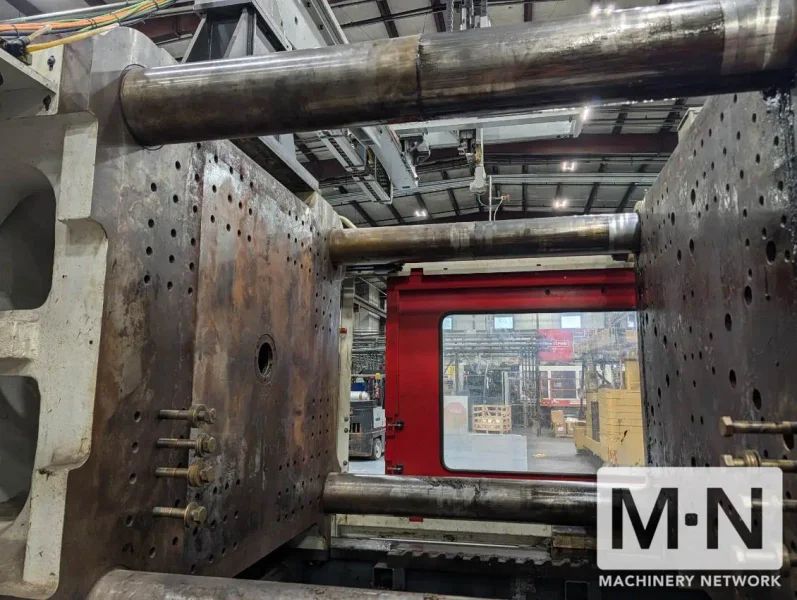 950 TON 232 OZ CINCINNATI MILACRON MODEL MM950 INJECTION MOLDING MACHINE MFG 2013