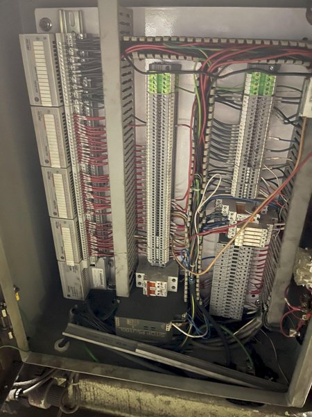 Hall model RT3 permenant molding machine with controls s/n 6414, 33&quot; x 20&quot; platen