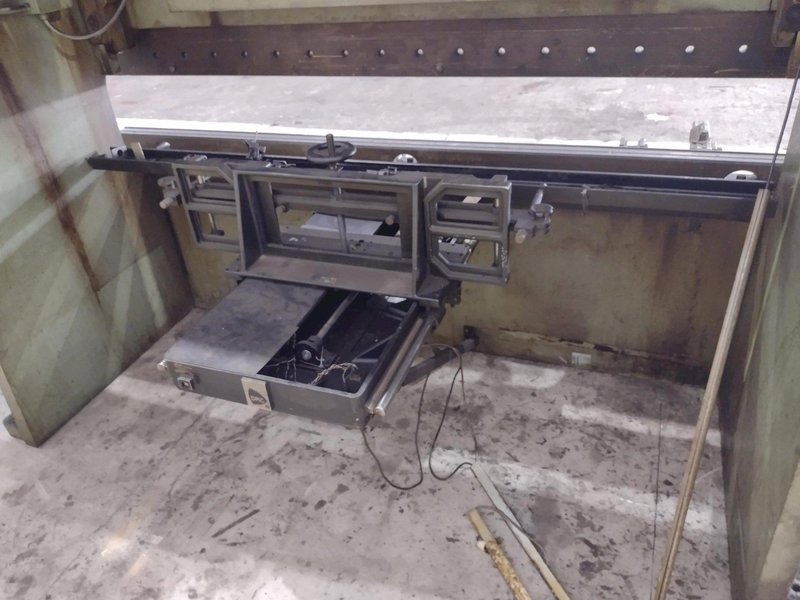 225 TON X 10' CINCINNATI MODEL #9 AUTO CYCLE AIR CLUTCH MECHANICAL PRESS BRAKE: STOCK #21130