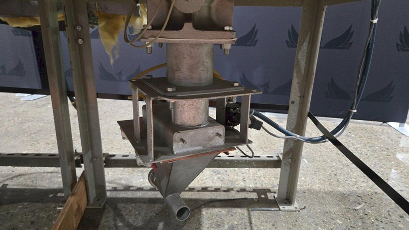 CONAIR CH16-4/SP Triple Hopper Resin Dryer Unit USED