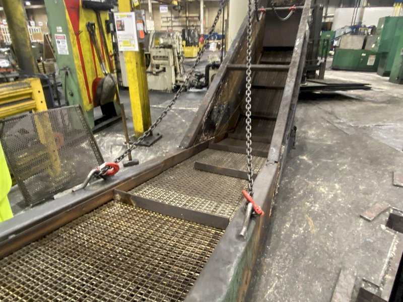 20&#039; LONG X 24” WIDE STEEL BELT POWERED INCLINED PARTS CONVEYOR: STOCK #20814