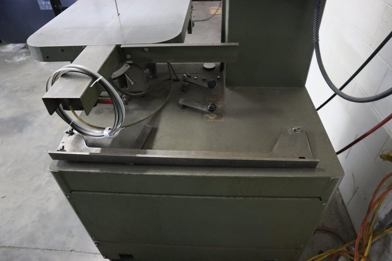 Grob 4V-18 Vertical Band Saw, 18" Throat, Blade Welder | Grinder, Variable Band Speed, Tilting Work Table w Pneumatic Feed- Auction Item