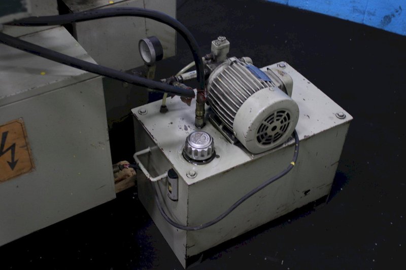 8" X 20" KENT MODEL #KGS250AH HORIZONTAL SURFACE GRINDER: STOCK #74990