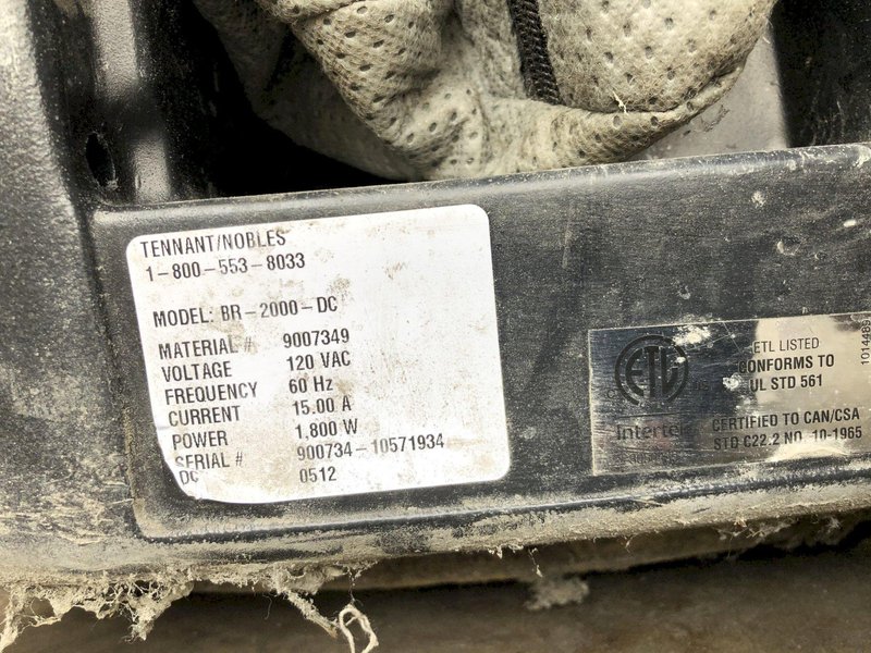 TENNANT MODEL BR-2000-DC FLOOR FINISHER: STOCK #13953