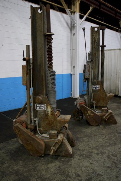 SET OF (2) 35 TON PORTABLE WHITING RAIL CAR JACK: STOCK #75655
