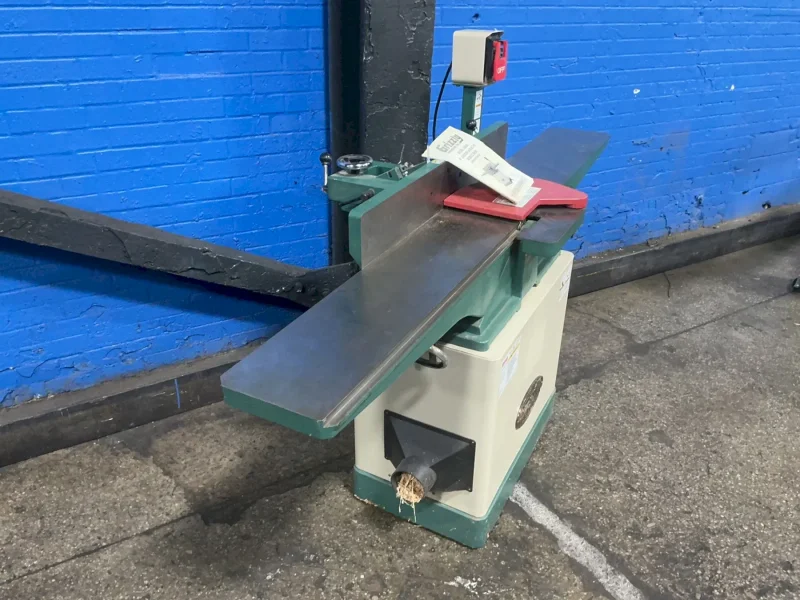 GRIZZLY 73” X 9” 8" JOINTER W/BUILT-IN MOBILE BASE   -  G0656