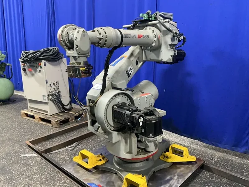 MOTOMAN ROBOT  -  UP165