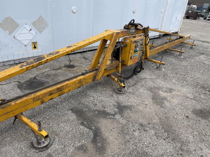 2500 LBS X 40' ANVER MODEL #E250-112-406-6/4 IPE VACUUM SHEET LIFTER. STOCK # 2755