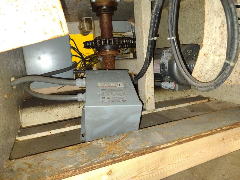 5,500 LBS X 48" AWC (ACCRA-WIRE CONTROLS) MODEL #F-200AF HORIZONTAL PALLET TYPE POWERED DE-COILER: STOCK #19258