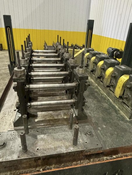 6 STAND X 2" YODER Q-150 U JOINT DRIVE-RAFTED ROLLFORMER, W/ 7 RAFTS &amp; 42 STANDS. STOCK # 0771226