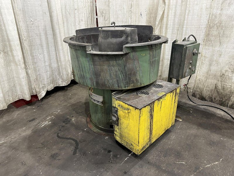10 CUBIC FT  GYROMATIC MODEL G10-D VIBRATORYFINSHER: STOCK #77935