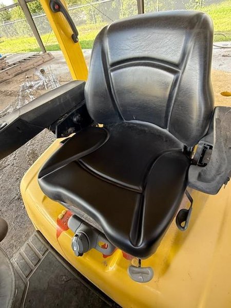 Hyster H70FT 7,000 lb LPG Pneumatic Forklift, 2021 – PSI 2.4L Engine, Powershift, Side Shift