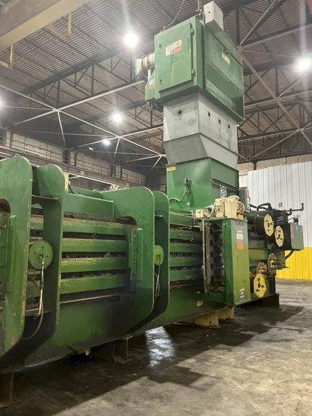 36" X 29" X 30 HP BALEMASTER MODEL #4030G-8 AUTO TIE HORIZONTAL BALER 2007: YOBRO #25000