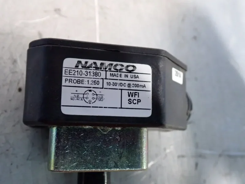 NAMCO CONTROLS 3000 PSI CYLINDICATOR PROXIMITY SENSORS  -  EE210-31380