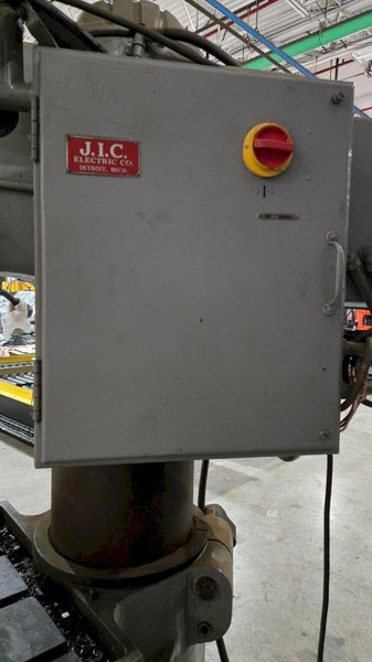 FOSDICK SENSITIVE 4FT RADIAL ARM DRILL 3HP 225V  USED