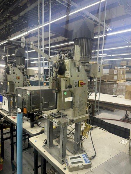 CUSTOM TERMINAL PRESS: STOCK #20104