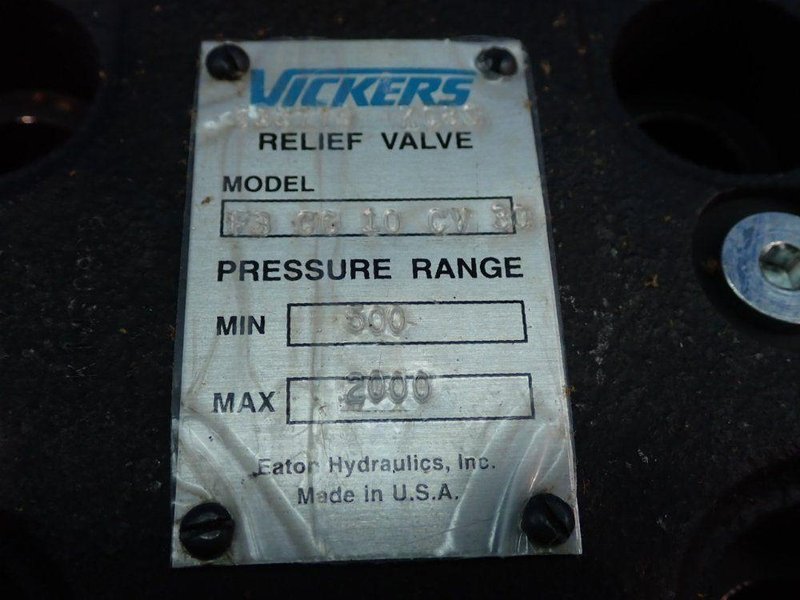 VICKERS 2000PSI RELIEF VALVE  -  F3CG10CV30