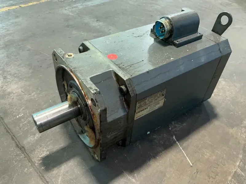SIEMENS 2000RPM SERVO MOTOR  -  1FT6105-1AC71-4AG1